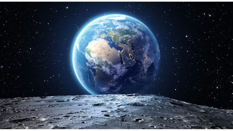 ಭೂಮಿಯಿಂದ ದೂರವಾಗುತ್ತಿರುವ ಚಂದ್ರ